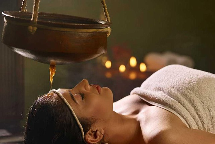 Shirodhara Treatment